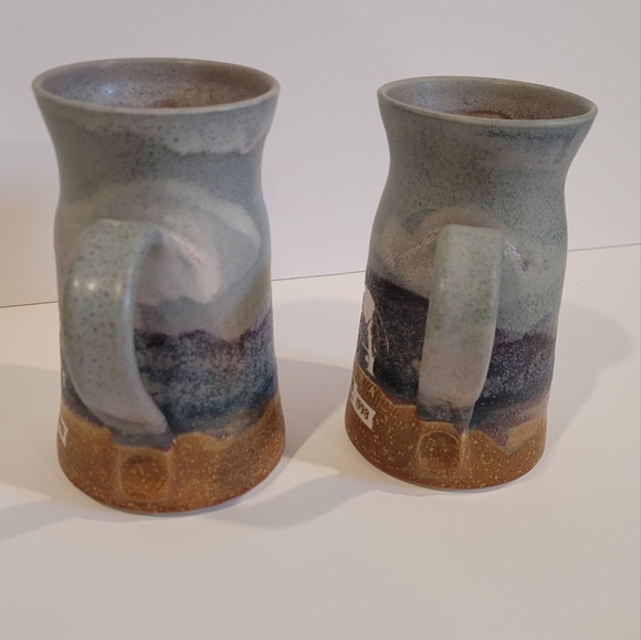 VINTAGE 1998 Set of 2 Handmade CGA Manitoba Mugs - Picture 6 of 16